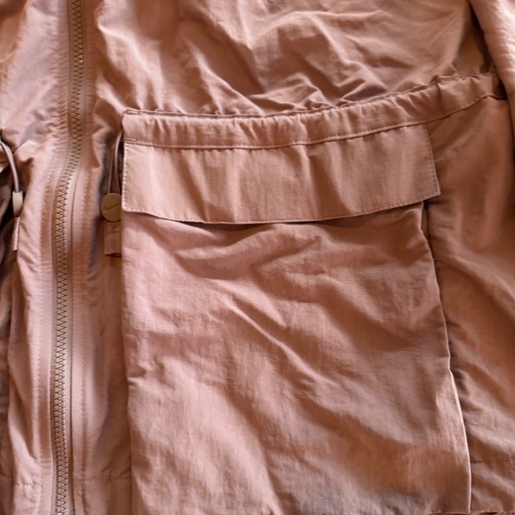 Mauve Nike Women's Rainjacket/Windbreaker - Picture 4 of 5